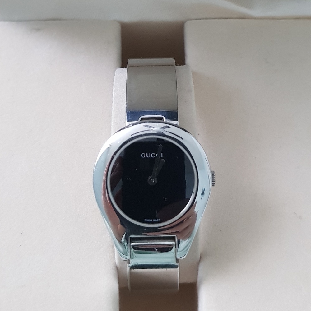 Watch - Picture 2 of 3